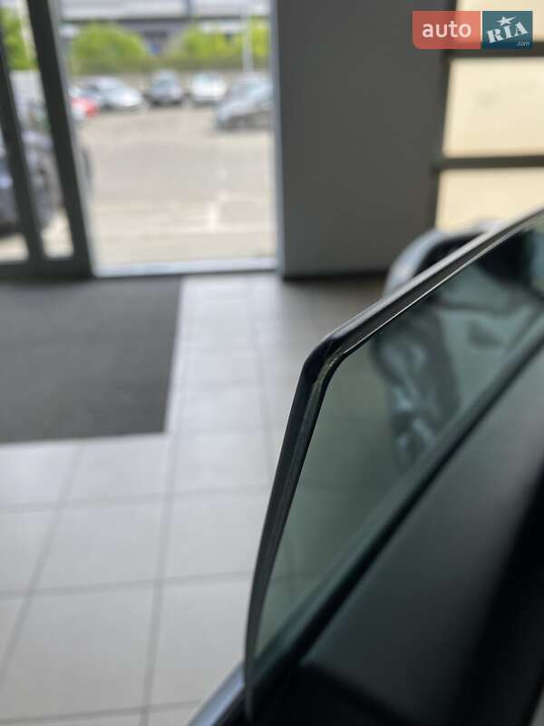 Внедорожник / Кроссовер Tesla Model Y 2023 в Киеве