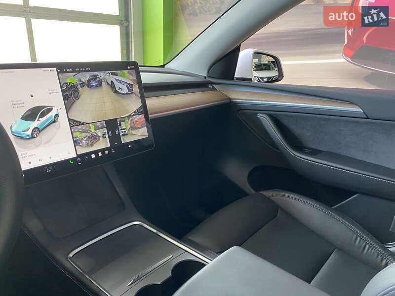 Внедорожник / Кроссовер Tesla Model Y 2023 в Киеве