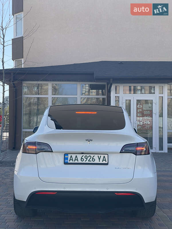 Внедорожник / Кроссовер Tesla Model Y 2020 в Киеве