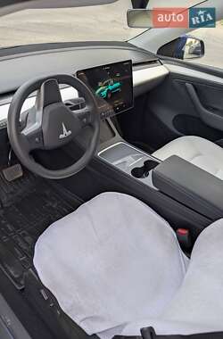 Внедорожник / Кроссовер Tesla Model Y 2023 в 