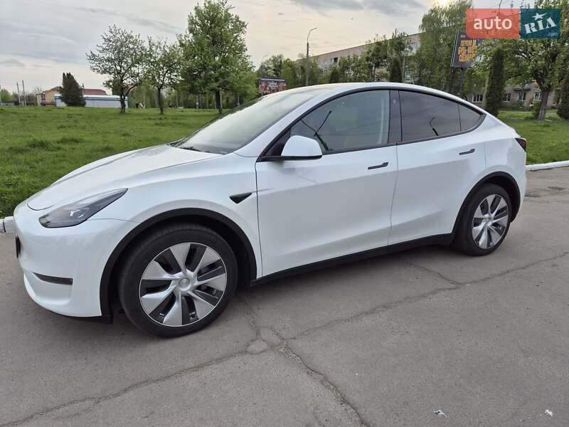 Внедорожник / Кроссовер Tesla Model Y 2023 в 