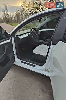 Внедорожник / Кроссовер Tesla Model Y 2023 в 