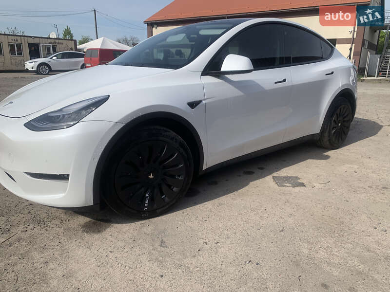 Внедорожник / Кроссовер Tesla Model Y 2022 в Дубровице