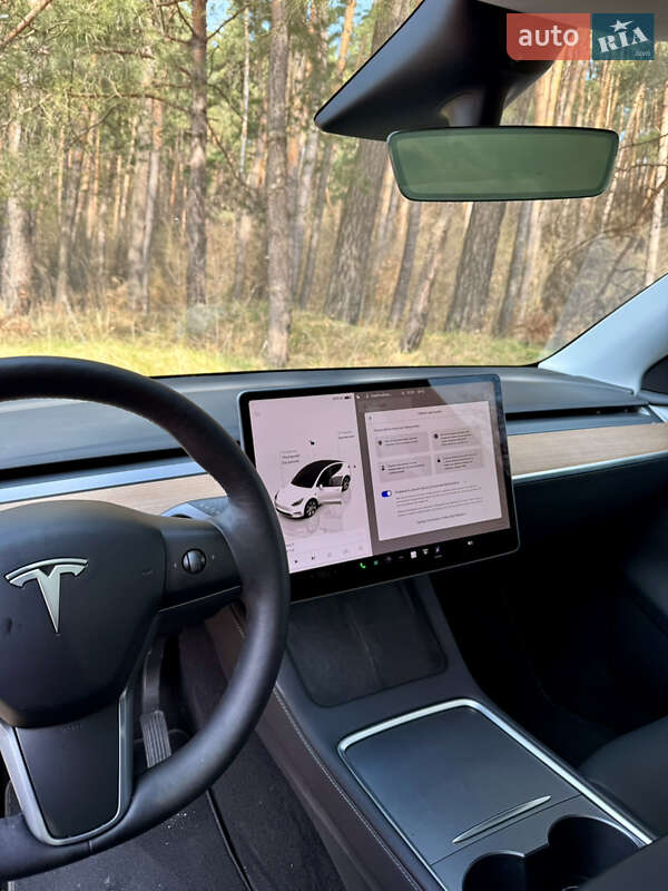 Внедорожник / Кроссовер Tesla Model Y 2023 в Львове
