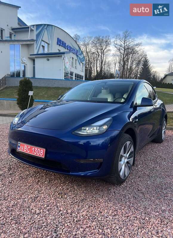 Внедорожник / Кроссовер Tesla Model Y 2024 в 