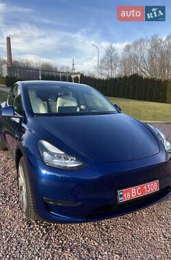 Внедорожник / Кроссовер Tesla Model Y 2024 в 