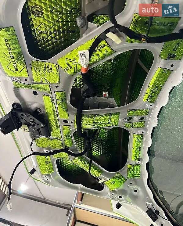 Позашляховик / Кросовер Tesla Model Y 2023 в Трускавці