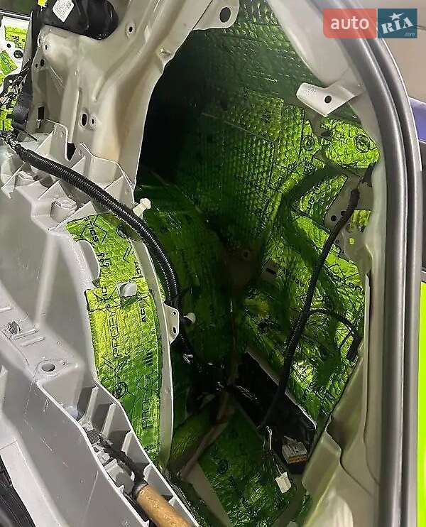 Позашляховик / Кросовер Tesla Model Y 2023 в Трускавці