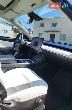 Внедорожник / Кроссовер Tesla Model Y 2022 в 