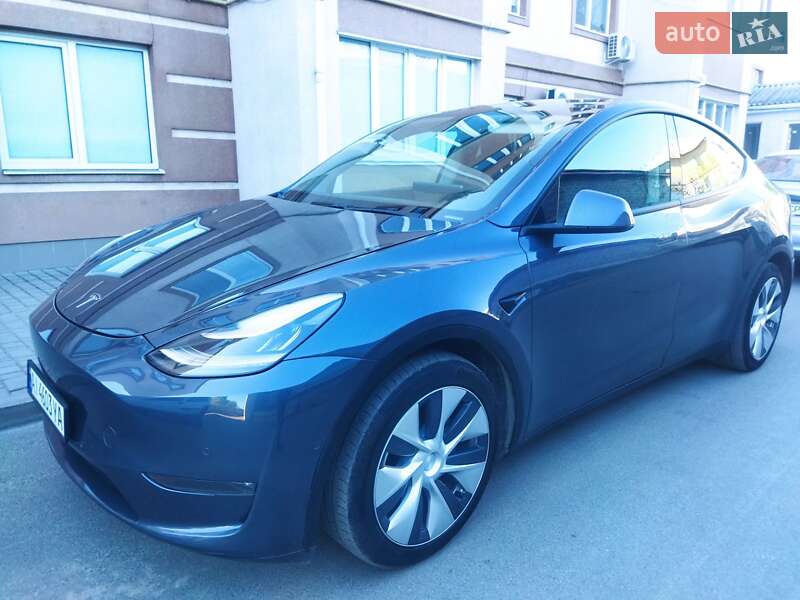 Внедорожник / Кроссовер Tesla Model Y 2020 в 
