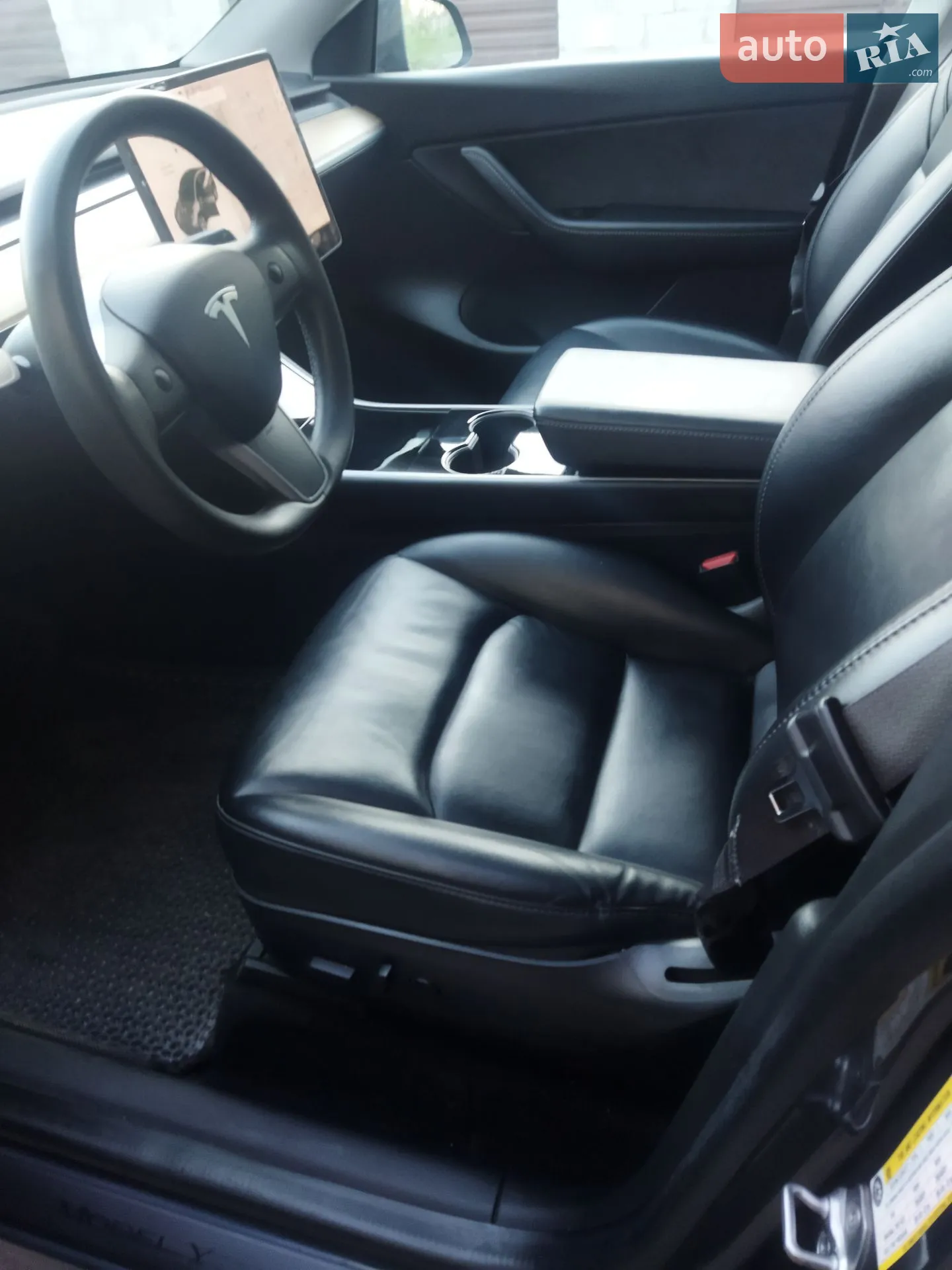 2020 Tesla Model Y - мініатюра 17