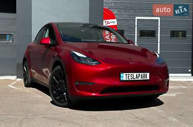 Позашляховик / Кросовер Tesla Model Y 2024 в Києві