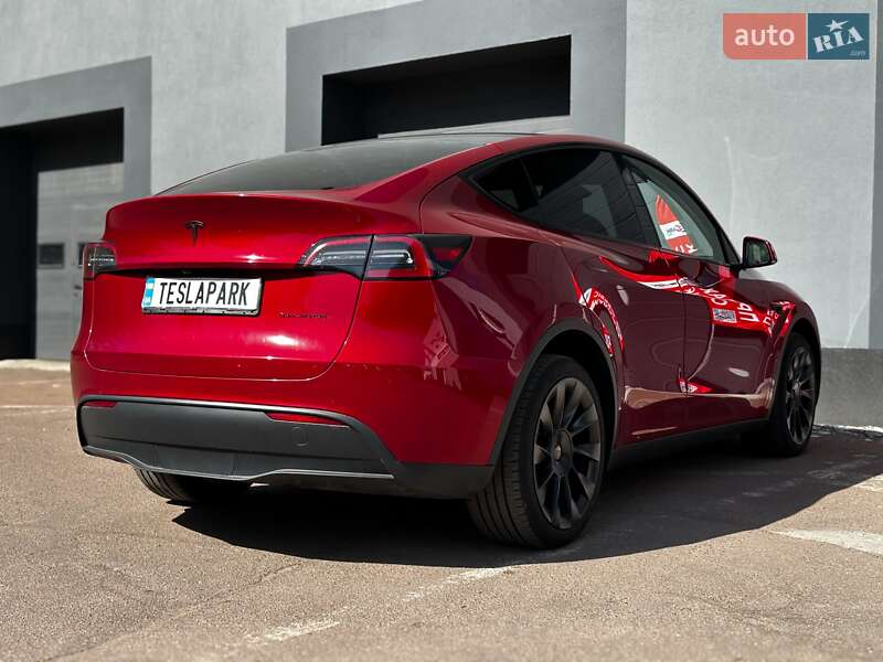 Позашляховик / Кросовер Tesla Model Y 2024 в Києві