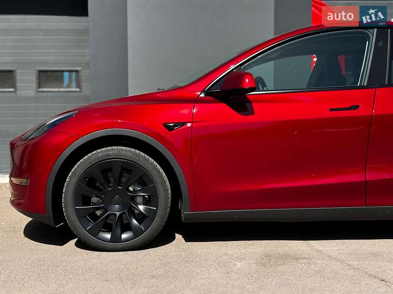 Позашляховик / Кросовер Tesla Model Y 2024 в Києві