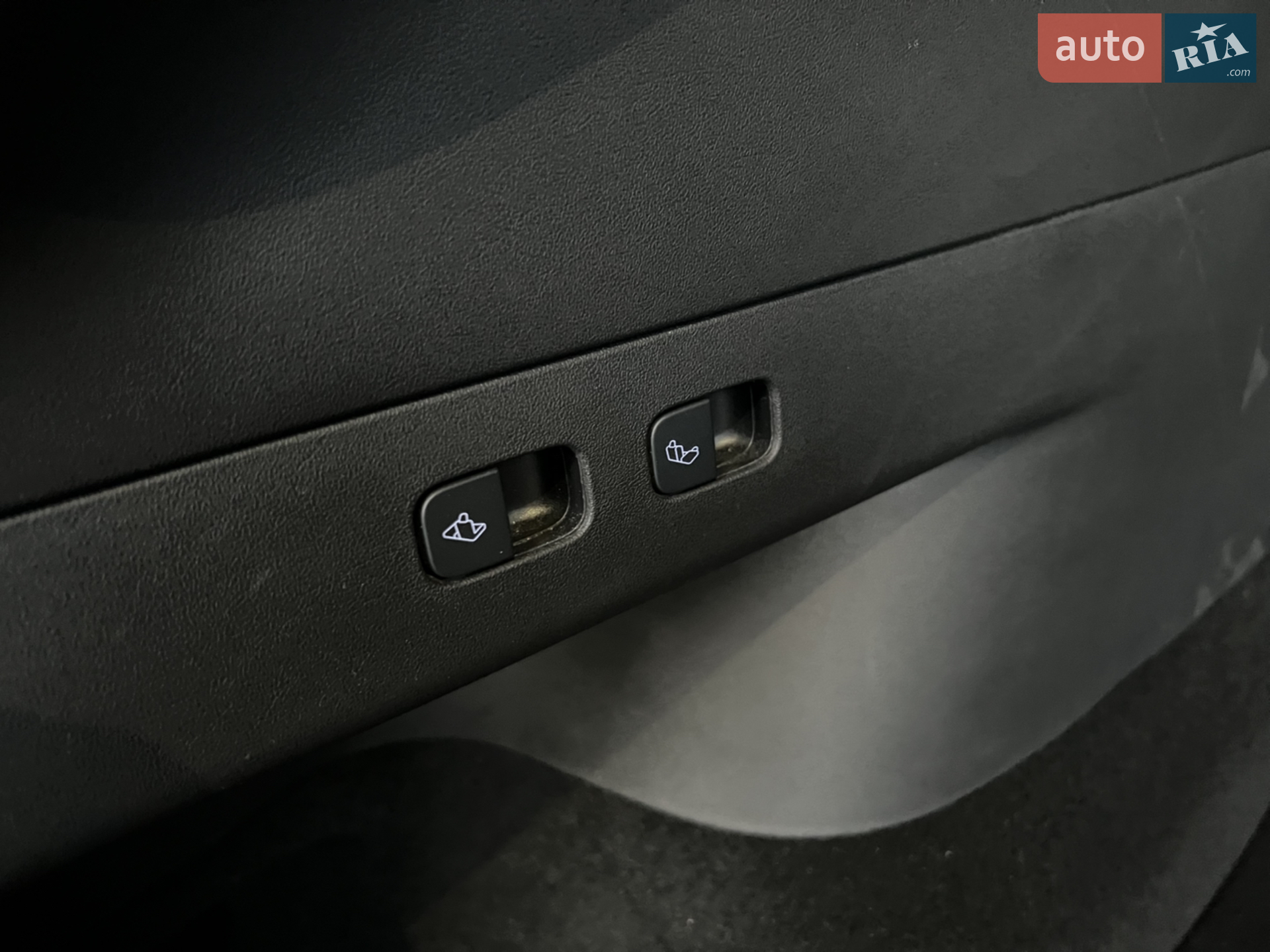 2020 Tesla Model Y - мініатюра 18