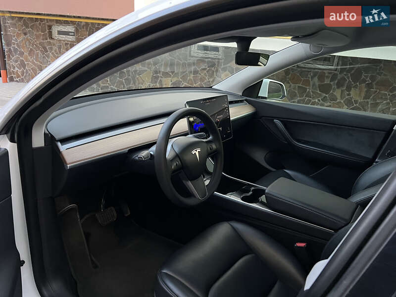 Внедорожник / Кроссовер Tesla Model Y 2020 в Львове