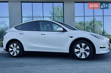 Внедорожник / Кроссовер Tesla Model Y 2022 в 