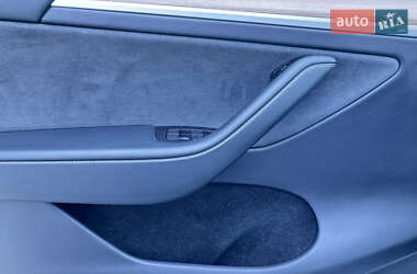 Внедорожник / Кроссовер Tesla Model Y 2022 в 