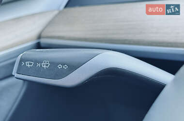 Внедорожник / Кроссовер Tesla Model Y 2022 в 