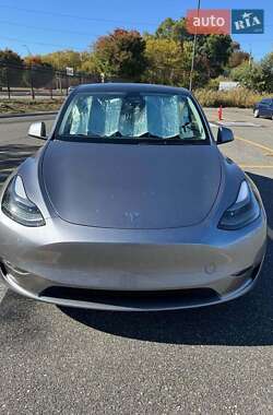 Внедорожник / Кроссовер Tesla Model Y 2024 в 