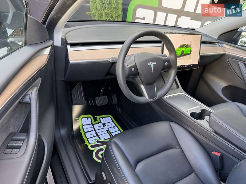 Внедорожник / Кроссовер Tesla Model Y 2023 в Киеве