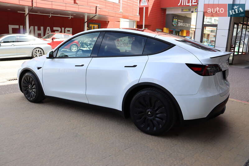 Позашляховик / Кросовер Tesla Model Y 2023 в Львові