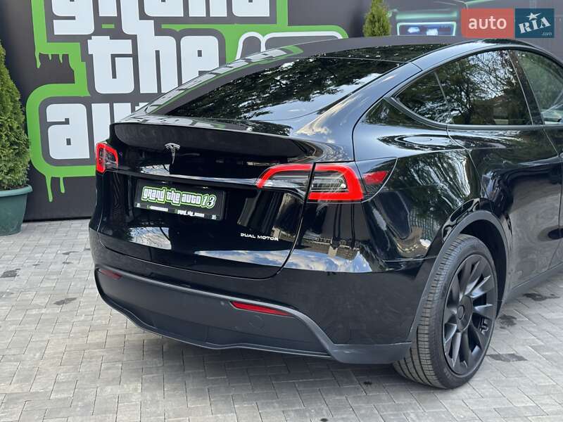 Внедорожник / Кроссовер Tesla Model Y 2023 в Киеве