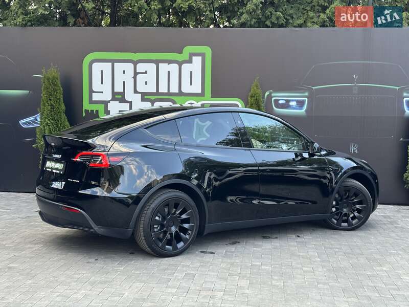 Внедорожник / Кроссовер Tesla Model Y 2023 в Киеве