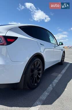 Внедорожник / Кроссовер Tesla Model Y 2022 в 