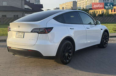 Внедорожник / Кроссовер Tesla Model Y 2024 в 