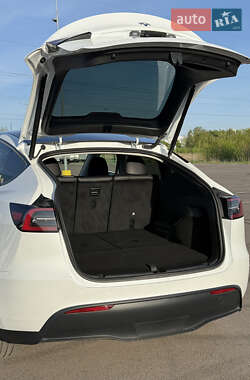 Внедорожник / Кроссовер Tesla Model Y 2024 в 