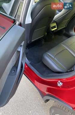 Позашляховик / Кросовер Tesla Model Y 2024 в 