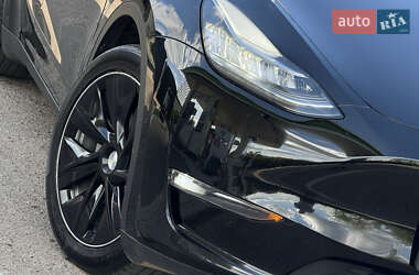 Внедорожник / Кроссовер Tesla Model Y 2021 в 