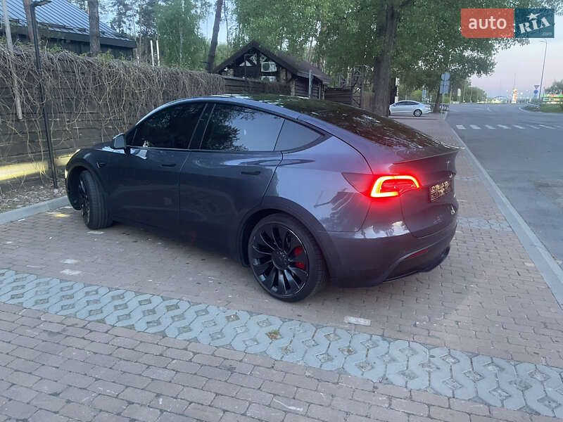 Позашляховик / Кросовер Tesla Model Y 2022 в Києві