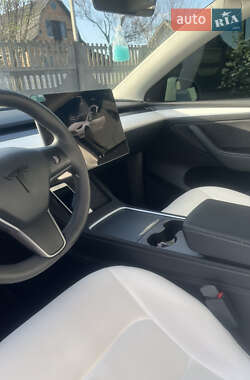 Внедорожник / Кроссовер Tesla Model Y 2023 в 