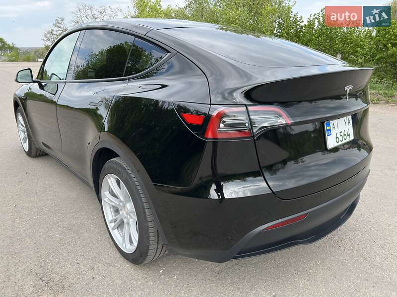 Внедорожник / Кроссовер Tesla Model Y 2023 в Киеве