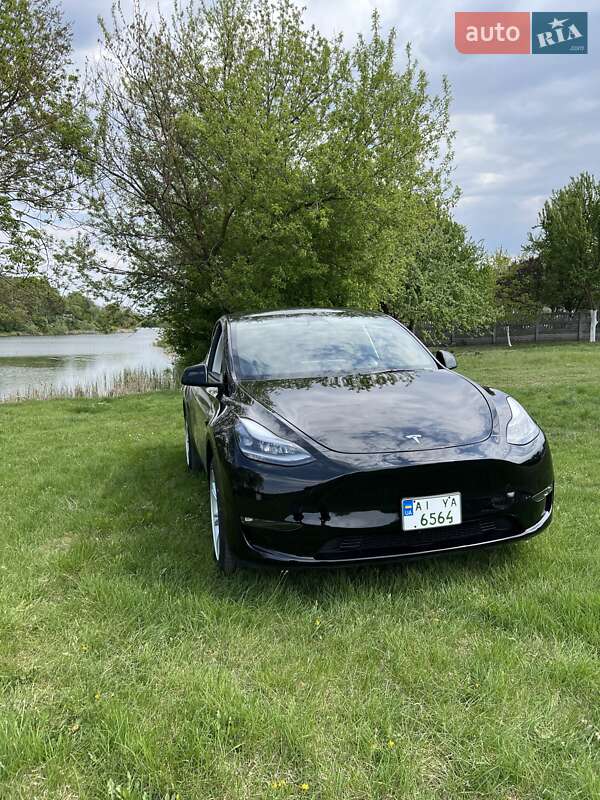 Внедорожник / Кроссовер Tesla Model Y 2023 в Киеве
