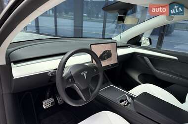 Внедорожник / Кроссовер Tesla Model Y 2023 в 