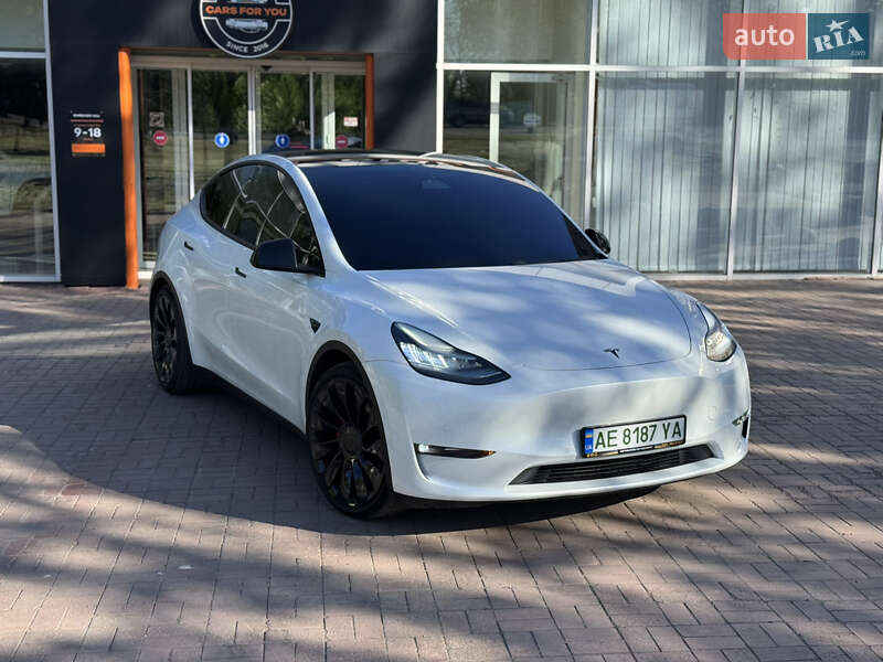 Tesla Model Y 2020