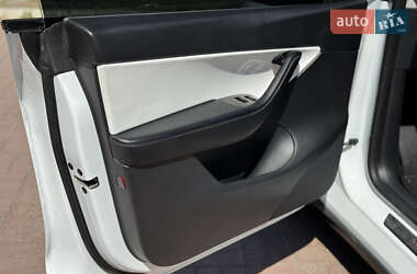 Позашляховик / Кросовер Tesla Model Y 2020 в 