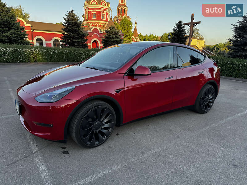 Позашляховик / Кросовер Tesla Model Y 2023 в Дніпрі фото 3 Позашляховик / Кросовер Tesla Model Y 2023 в Дніпрі