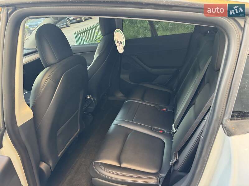 Внедорожник / Кроссовер Tesla Model Y 2021 в Полтаве