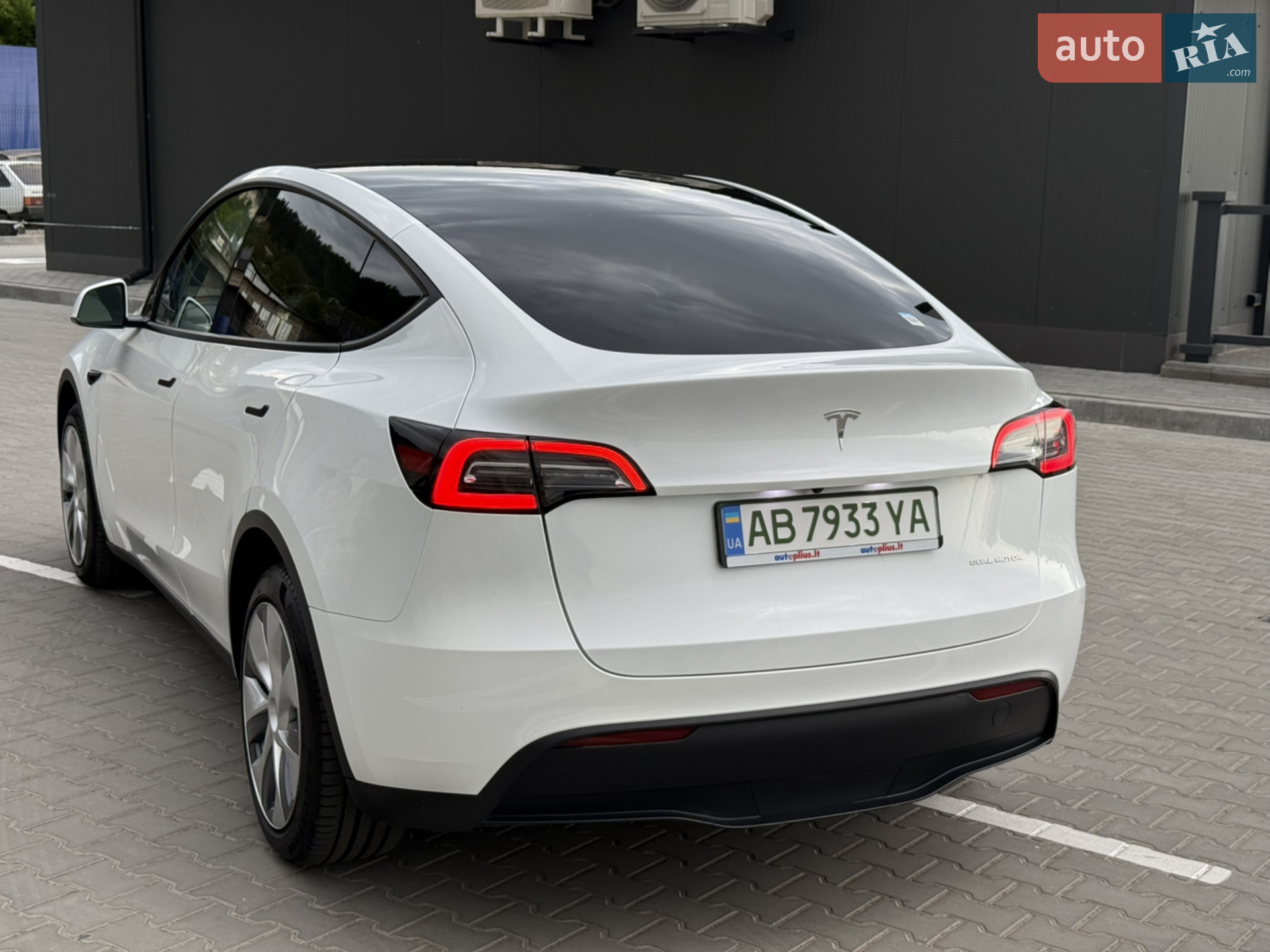 2023 Tesla Model Y - мініатюра 13