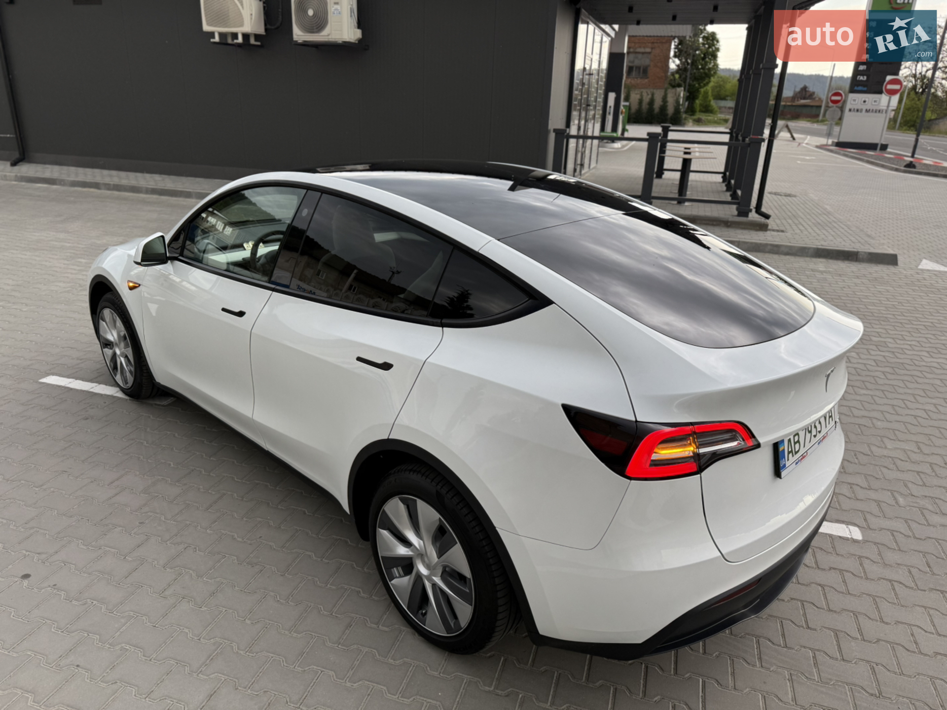 2023 Tesla Model Y - мініатюра 19