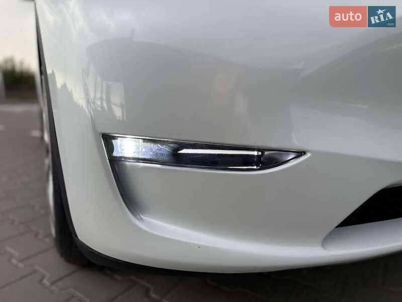 Внедорожник / Кроссовер Tesla Model Y 2023 в Виннице