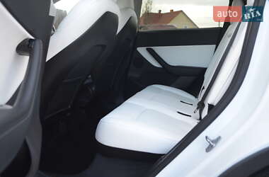 Внедорожник / Кроссовер Tesla Model Y 2020 в 