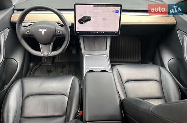 Внедорожник / Кроссовер Tesla Model Y 2021 в 
