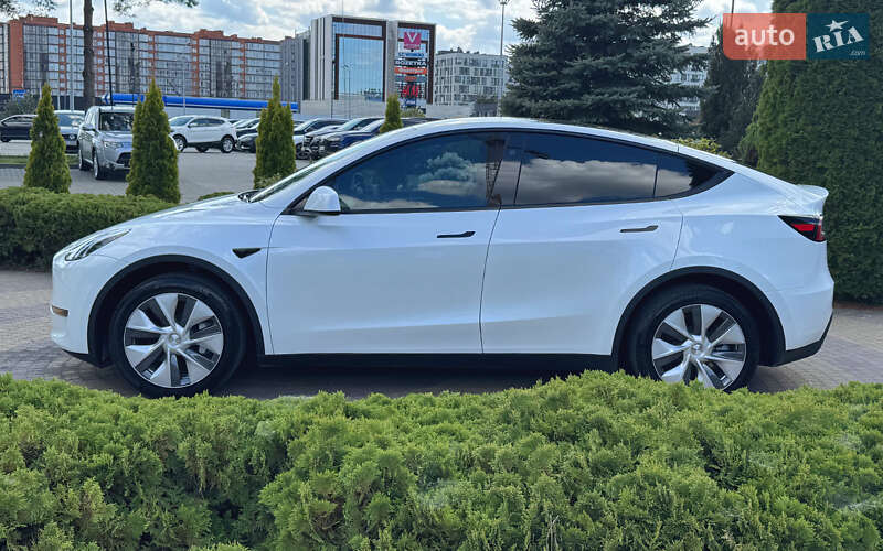 Внедорожник / Кроссовер Tesla Model Y 2023 в Львове