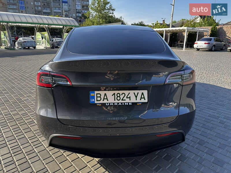 Внедорожник / Кроссовер Tesla Model Y 2020 в Киеве