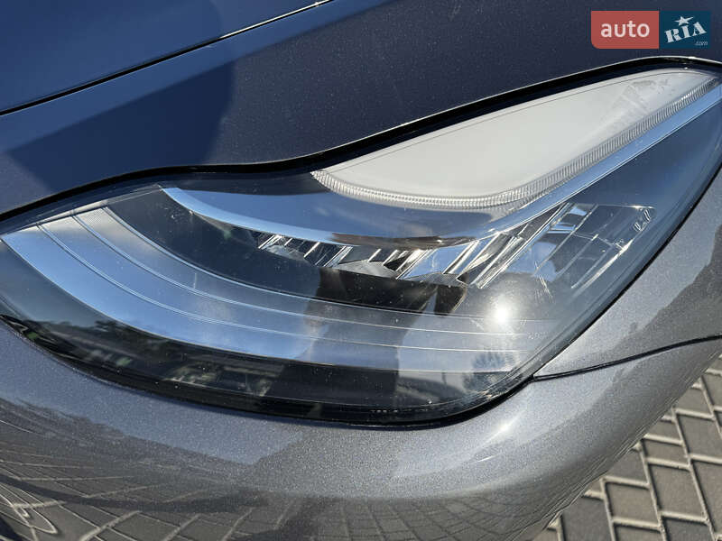 Внедорожник / Кроссовер Tesla Model Y 2020 в Киеве